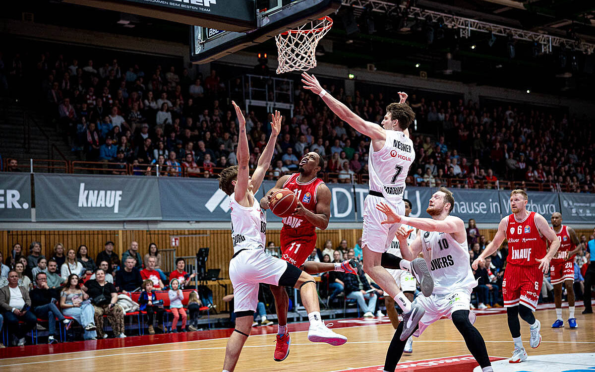 20240317 Wuerzburg Baskets Hamburg 33 20240317 Wuerzburg Baskets Hamburg 33