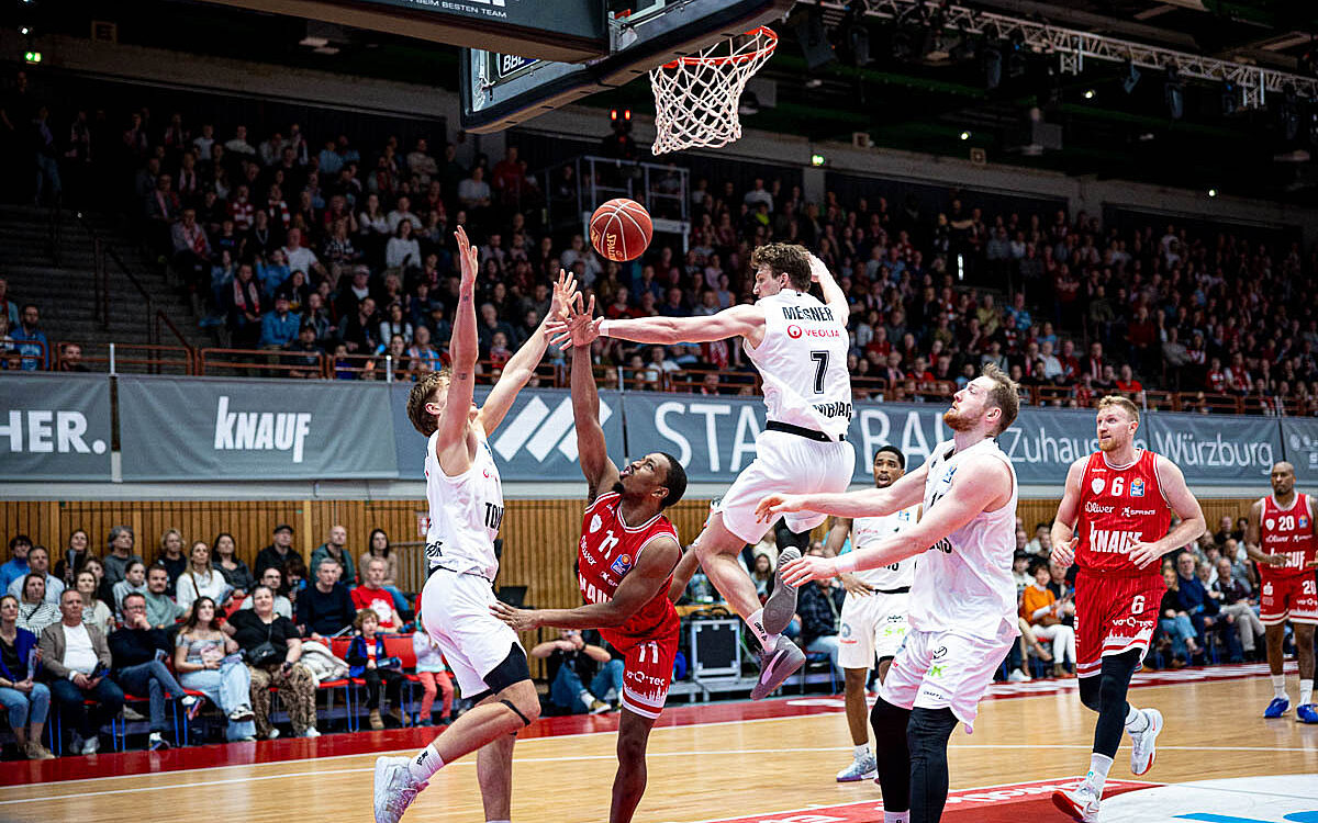 20240317 Wuerzburg Baskets Hamburg 35 20240317 Wuerzburg Baskets Hamburg 35