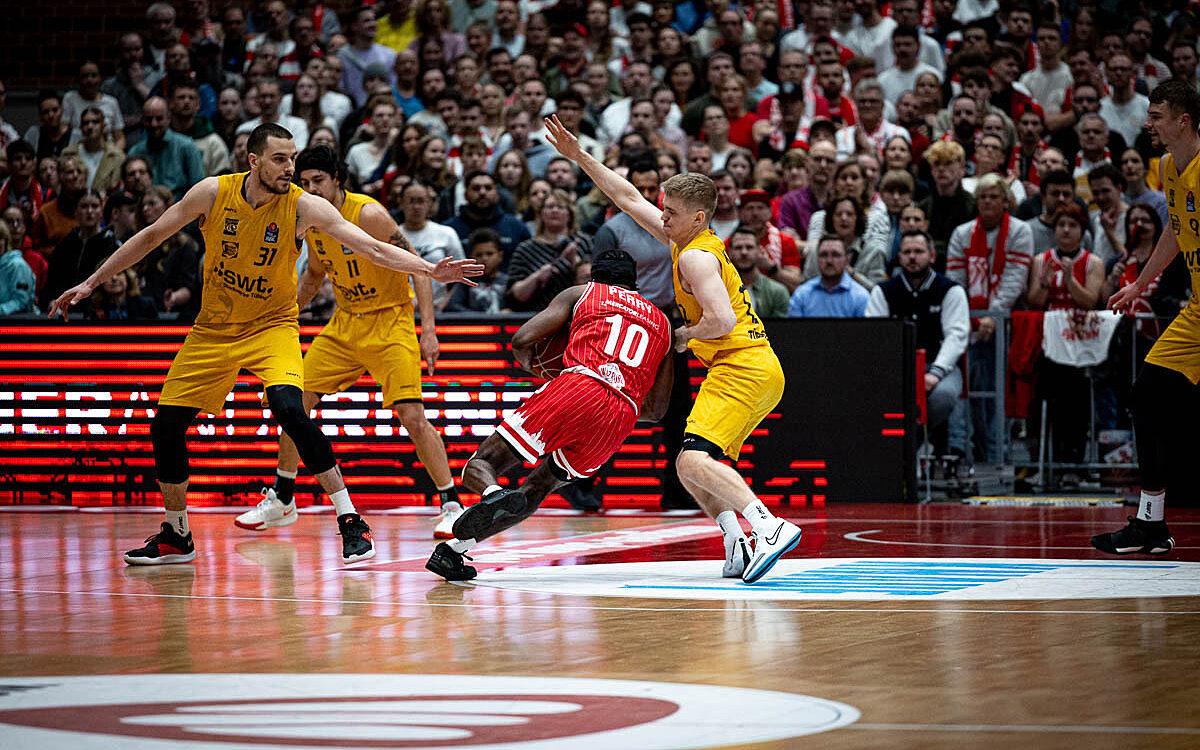 20240330 Wuerzburg Tuebingern 26 20240330 Wuerzburg Tuebingern 26