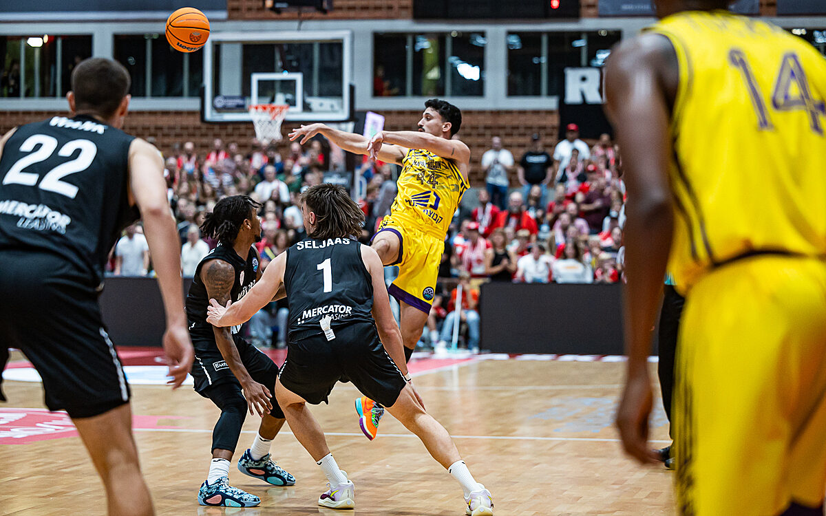 20241001 Fit One Baskets Holon 31 20241001 Fit One Baskets Holon 31