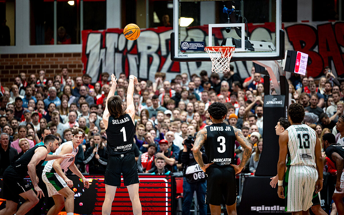 20241106 Wuerzburg Nanterre 29 20241106 Wuerzburg Nanterre 29