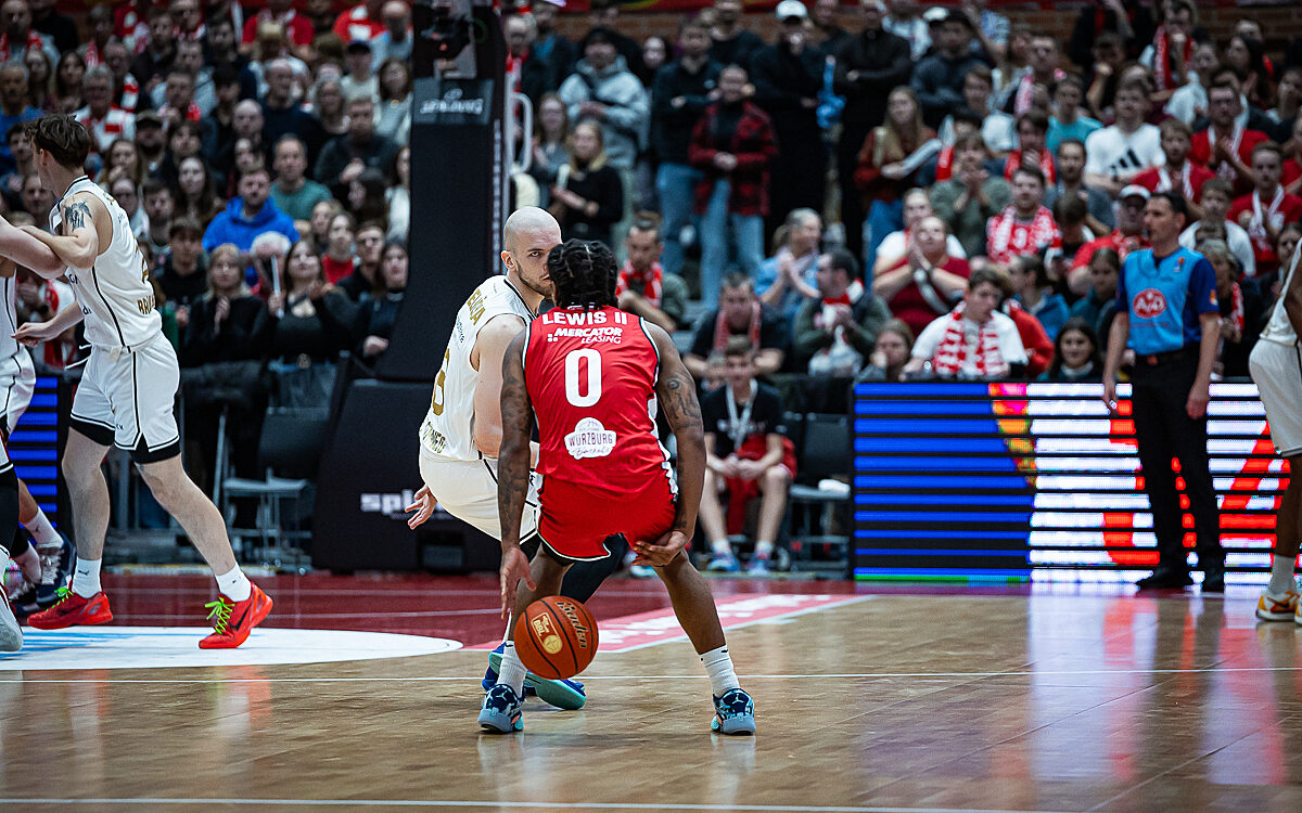 20241110 Wuerzburg Baskets Braunschweig 24 20241110 Wuerzburg Baskets Braunschweig 24