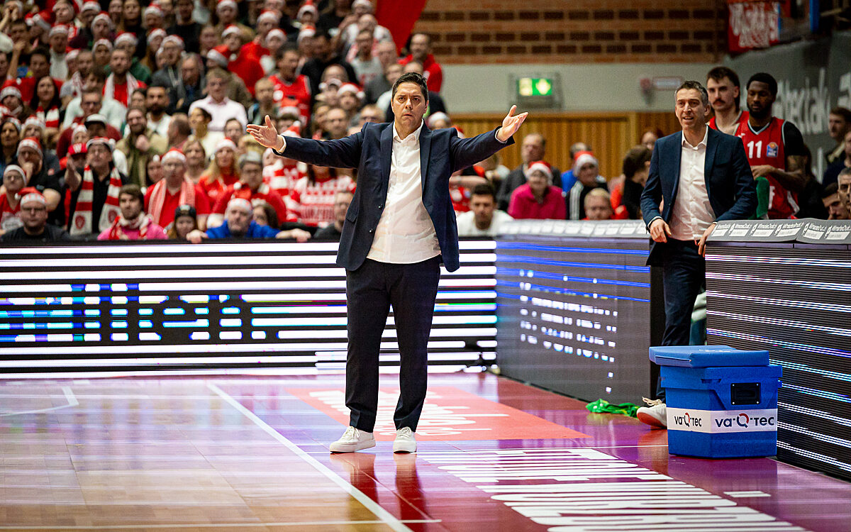 20241221 Wuerzburg Syntainic 25 20241221 Wuerzburg Syntainic 25