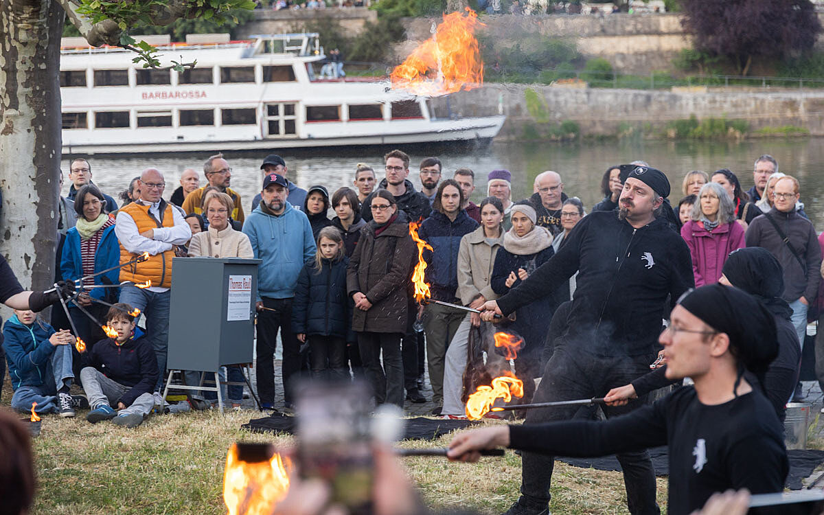 2025 05 23 mitelaltermarkt 24 2025 05 23 mitelaltermarkt 24