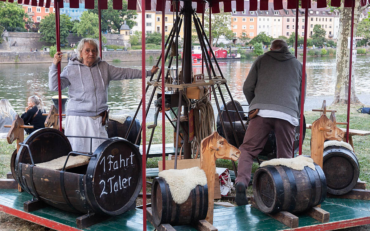 2025 05 23 mitelaltermarkt 59 2025 05 23 mitelaltermarkt 59