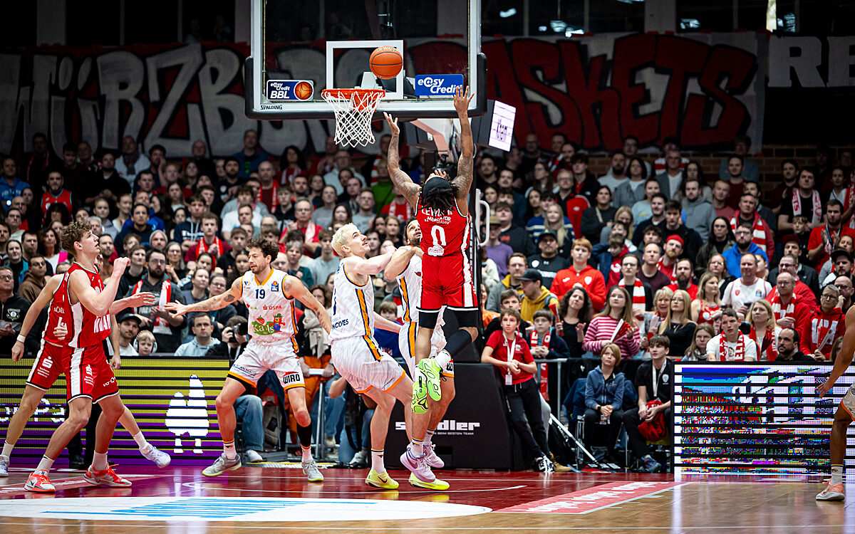 20250209 Wuerzburg Rostock 72 20250209 Wuerzburg Rostock 72