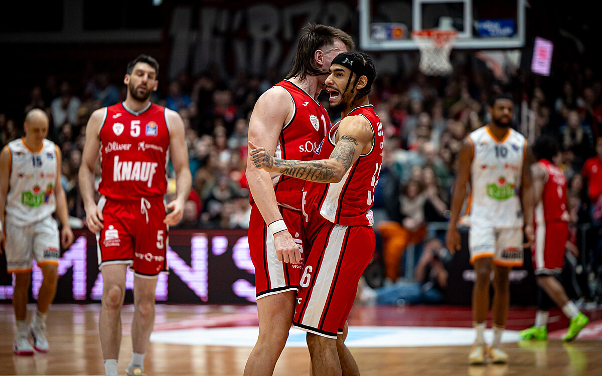 20250209 Wuerzburg Rostock 77 20250209 Wuerzburg Rostock 77