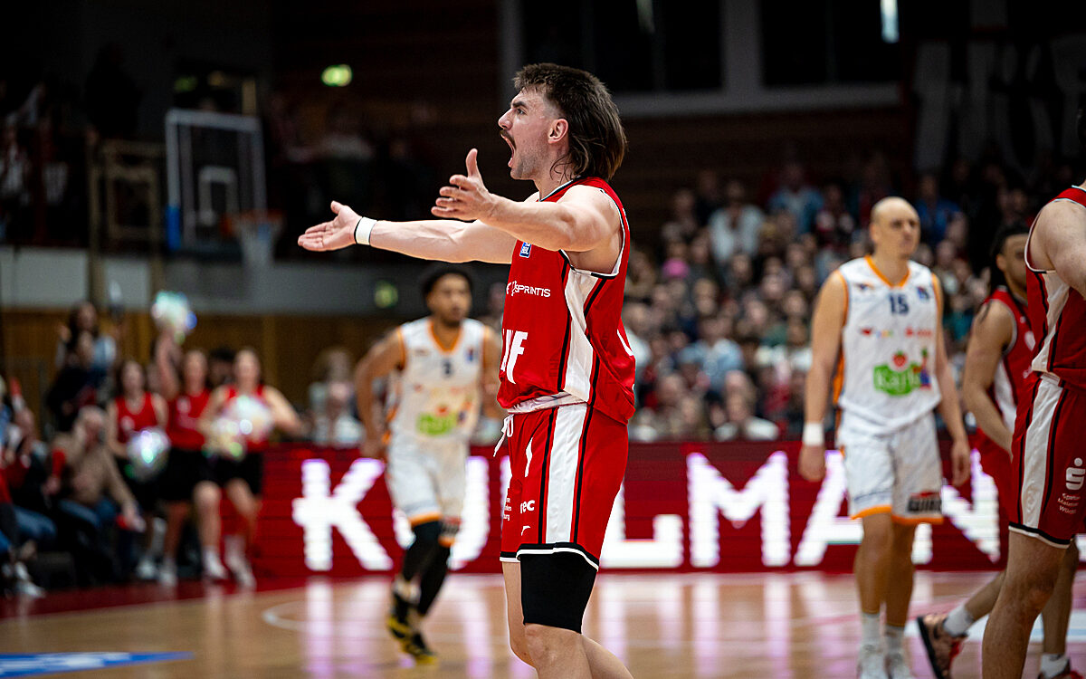 20250209 Wuerzburg Rostock 80 20250209 Wuerzburg Rostock 80