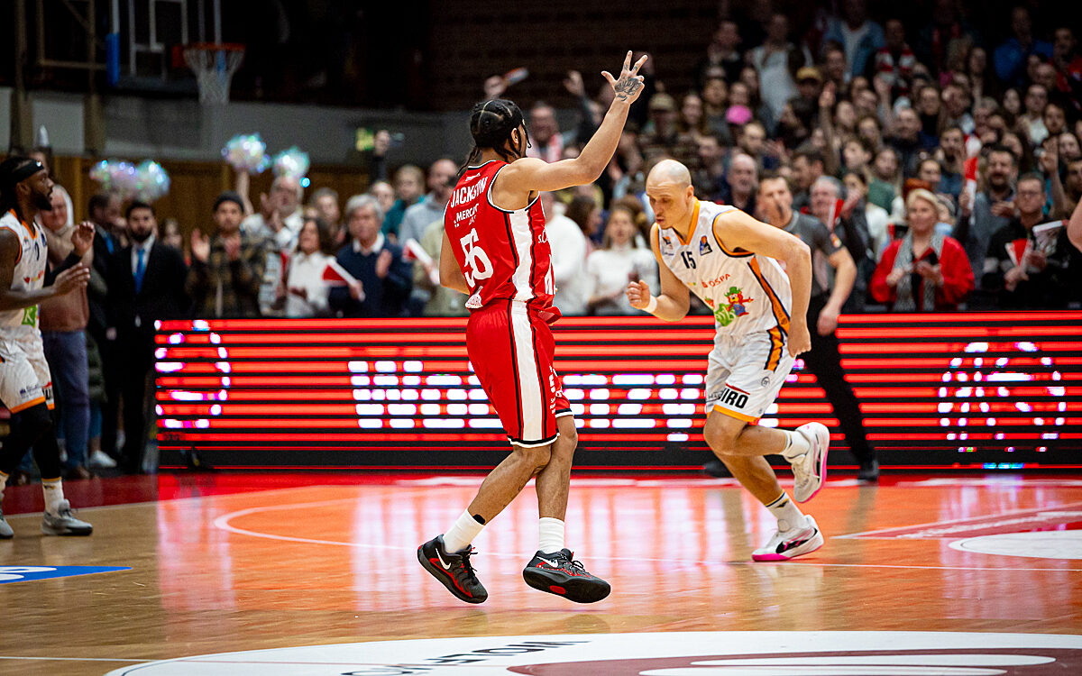 20250209 Wuerzburg Rostock 82 20250209 Wuerzburg Rostock 82