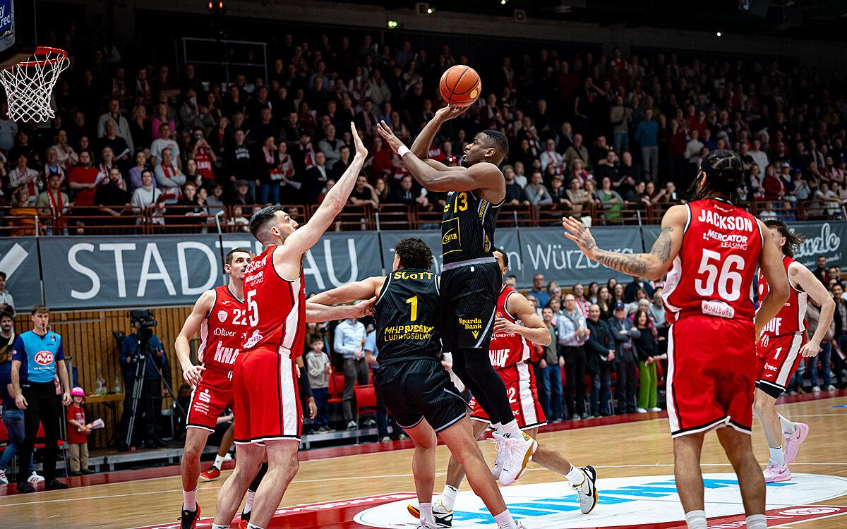 20250301 Wuerzburg Ludwigsburg 23 20250301 Wuerzburg Ludwigsburg 23