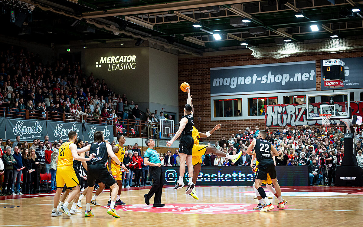 20250304 Wue Baskets Athen 10 20250304 Wue Baskets Athen 10