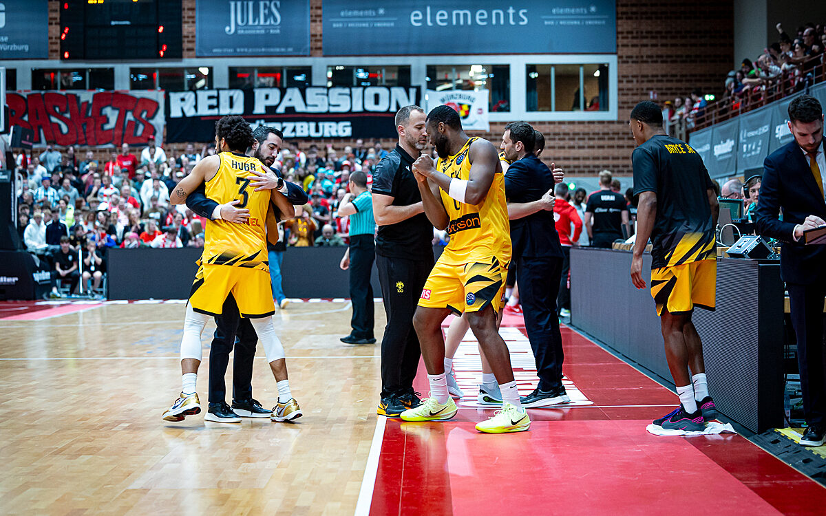 20250304 Wue Baskets Athen 8 20250304 Wue Baskets Athen 8