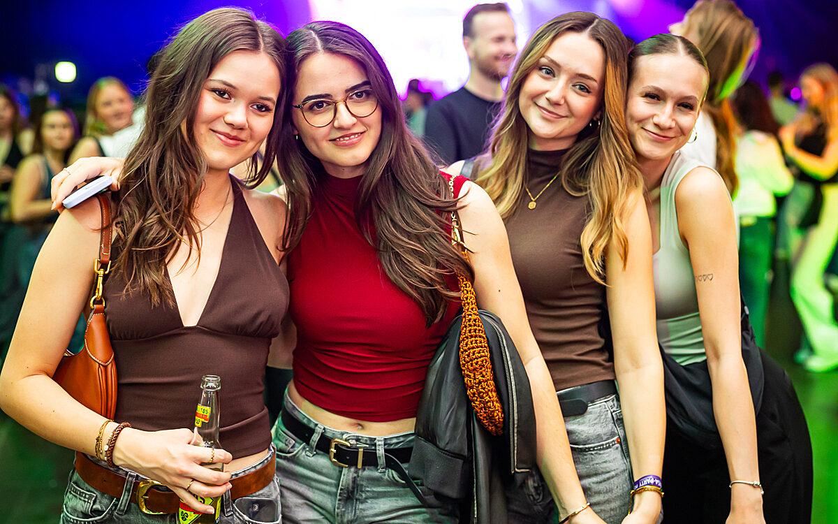 20250425 Mensa Party 76 20250425 Mensa Party 76