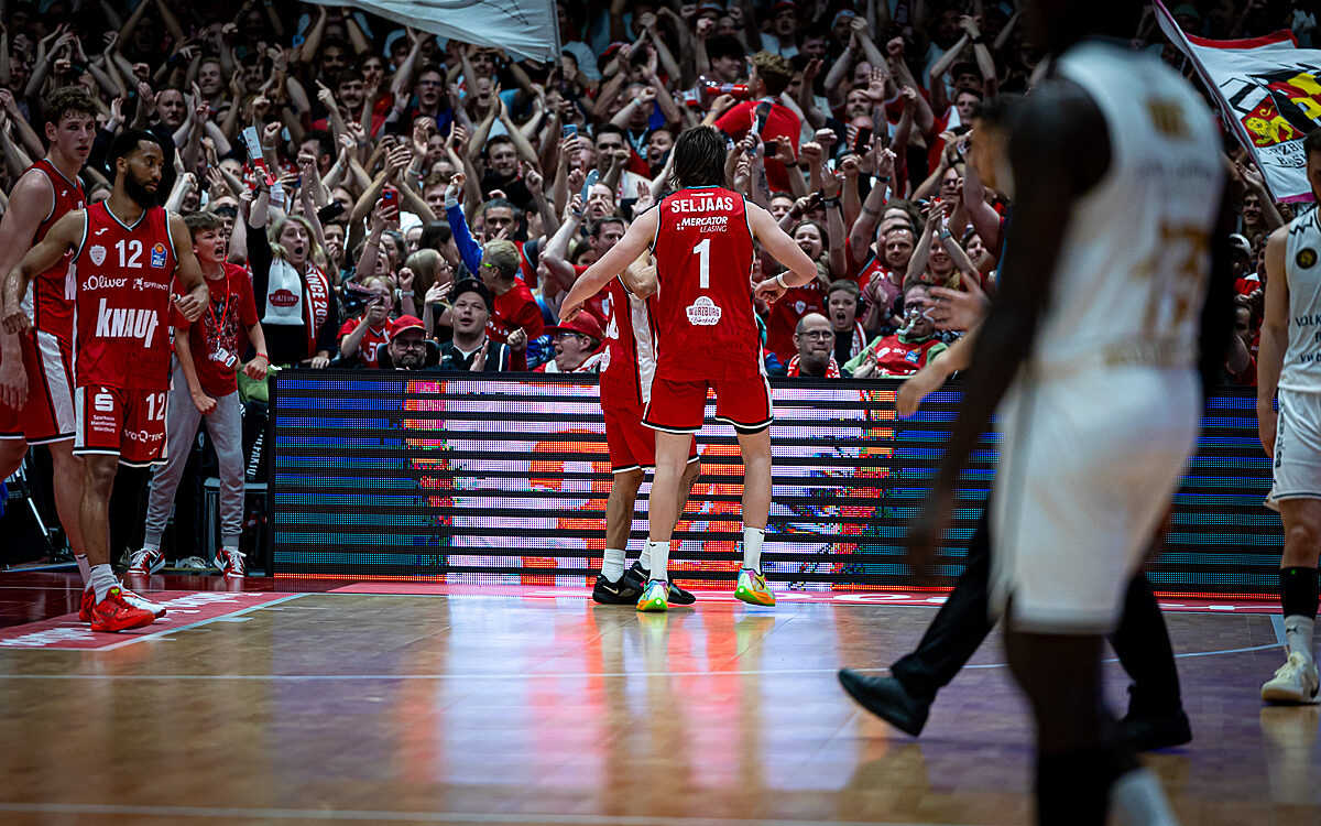 20250521 Wuerzburg Braunschweig 77 20250521 Wuerzburg Braunschweig 77