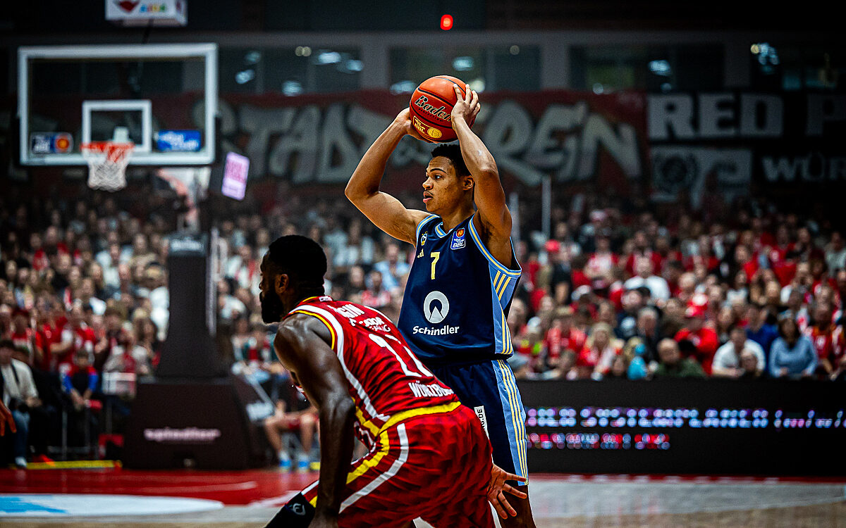 20251011 Wuerzburg Alba Berlin 16 20251011 Wuerzburg Alba Berlin 16