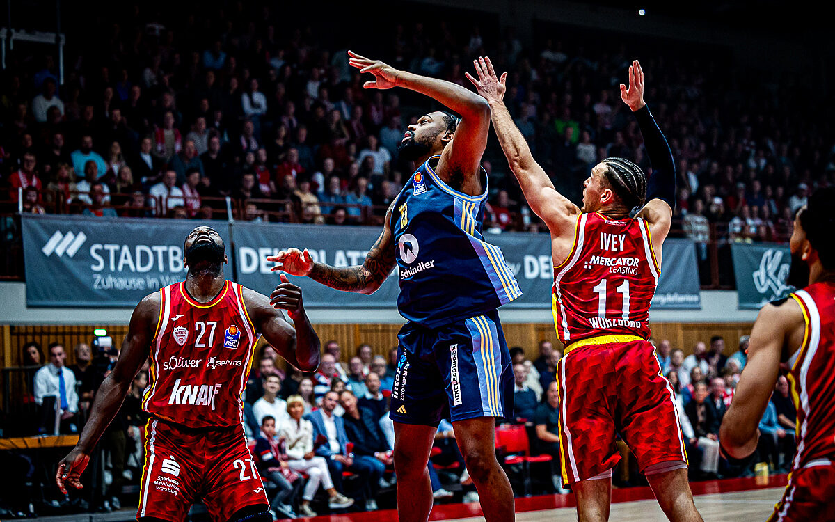 20251011 Wuerzburg Alba Berlin 17 20251011 Wuerzburg Alba Berlin 17