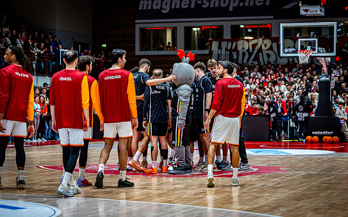 20251104 Wuerzburg Galatasary MCT Technic 56 20251104 Wuerzburg Galatasary MCT Technic 56