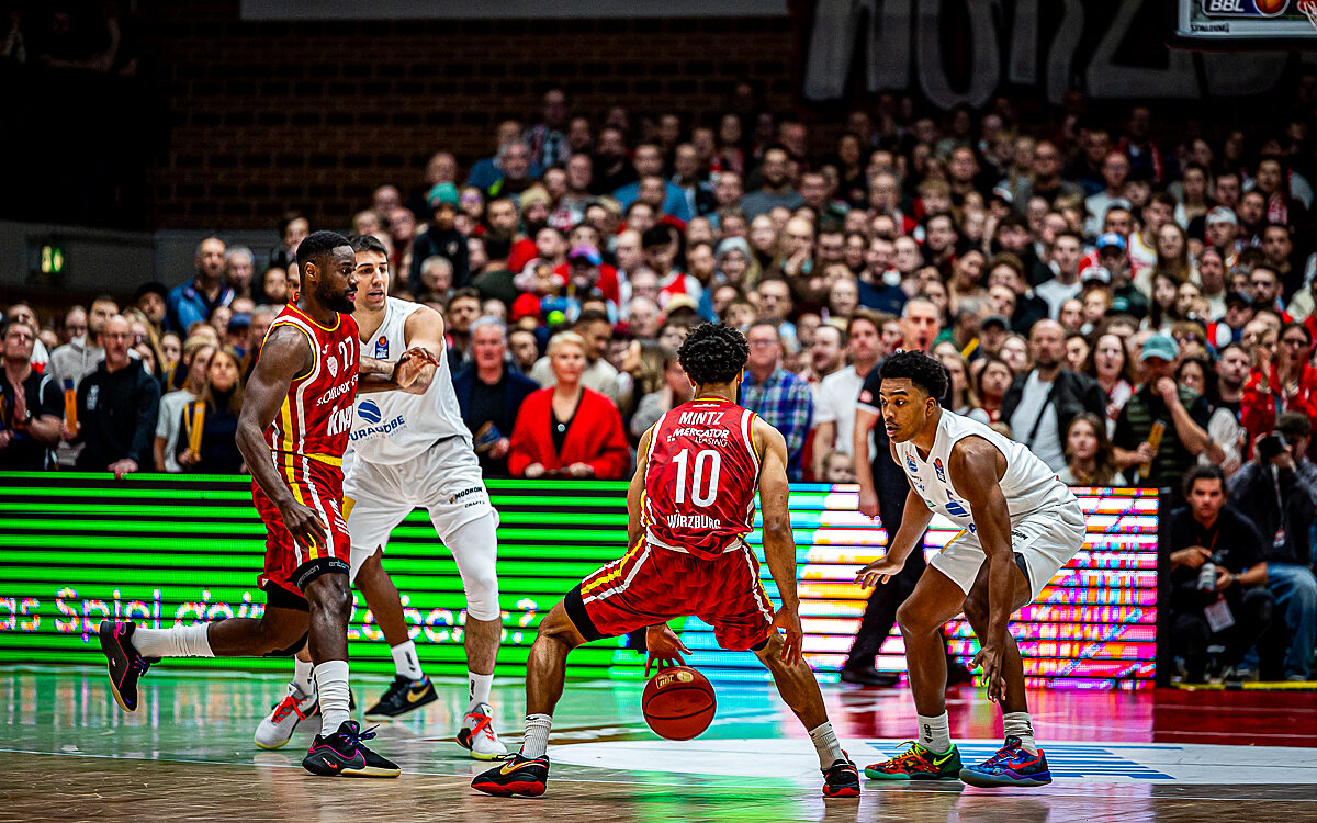 20251221 Wuerzburg Syntainic 7 20251221 Wuerzburg Syntainic 7