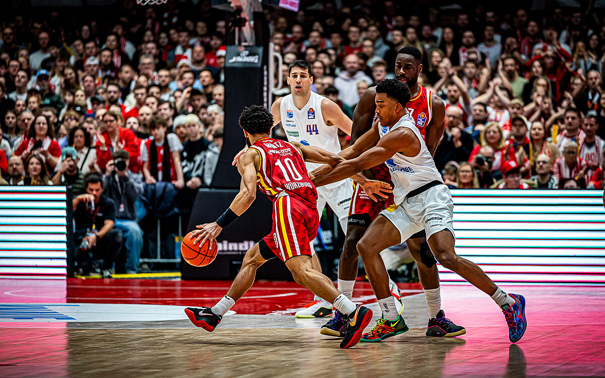 20251221 Wuerzburg Syntainic 9 20251221 Wuerzburg Syntainic 9