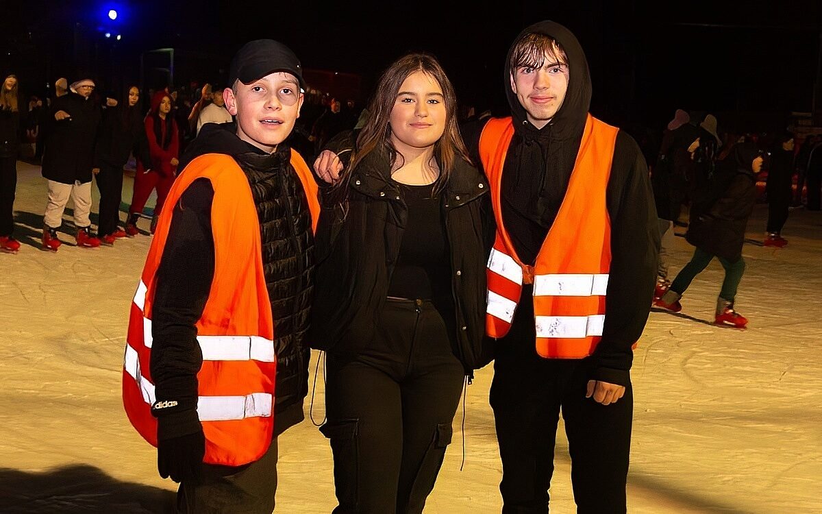 221202 Eisbahn R 06 2 221202 Eisbahn R 06 2