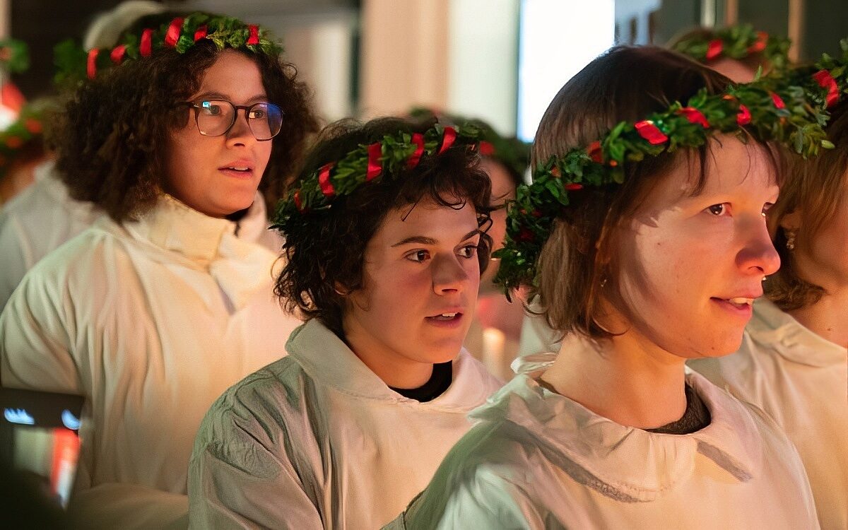 221218 Weihnachtssingen r 03 221218 Weihnachtssingen r 03