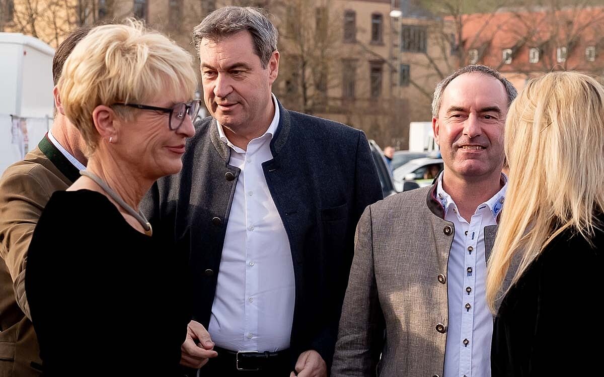 230318 Fruehjahrsvolksfest 03 2 230318 Fruehjahrsvolksfest 03 2