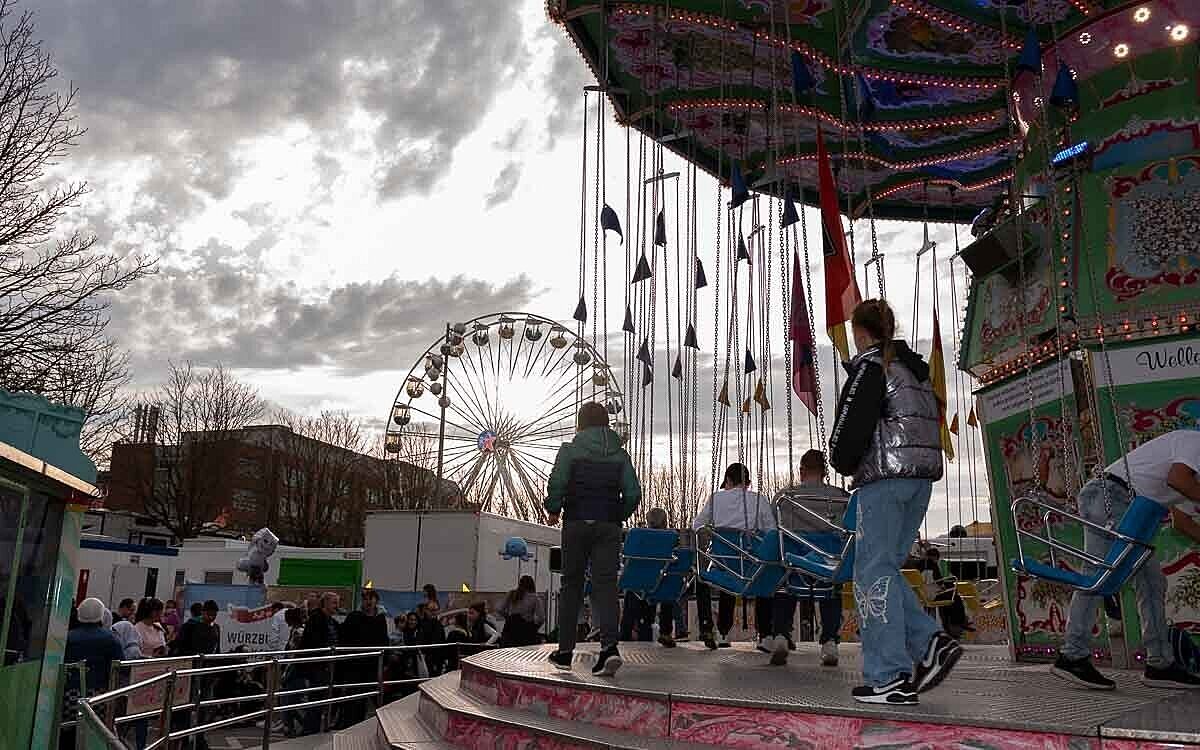 230318 Fruehjahrsvolksfest 22 2 230318 Fruehjahrsvolksfest 22 2