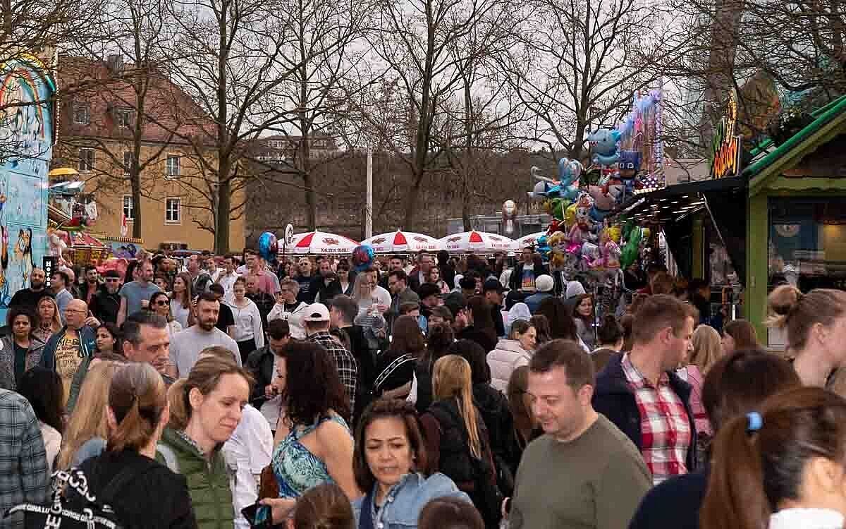 230318 Fruehjahrsvolksfest 23 2 230318 Fruehjahrsvolksfest 23 2