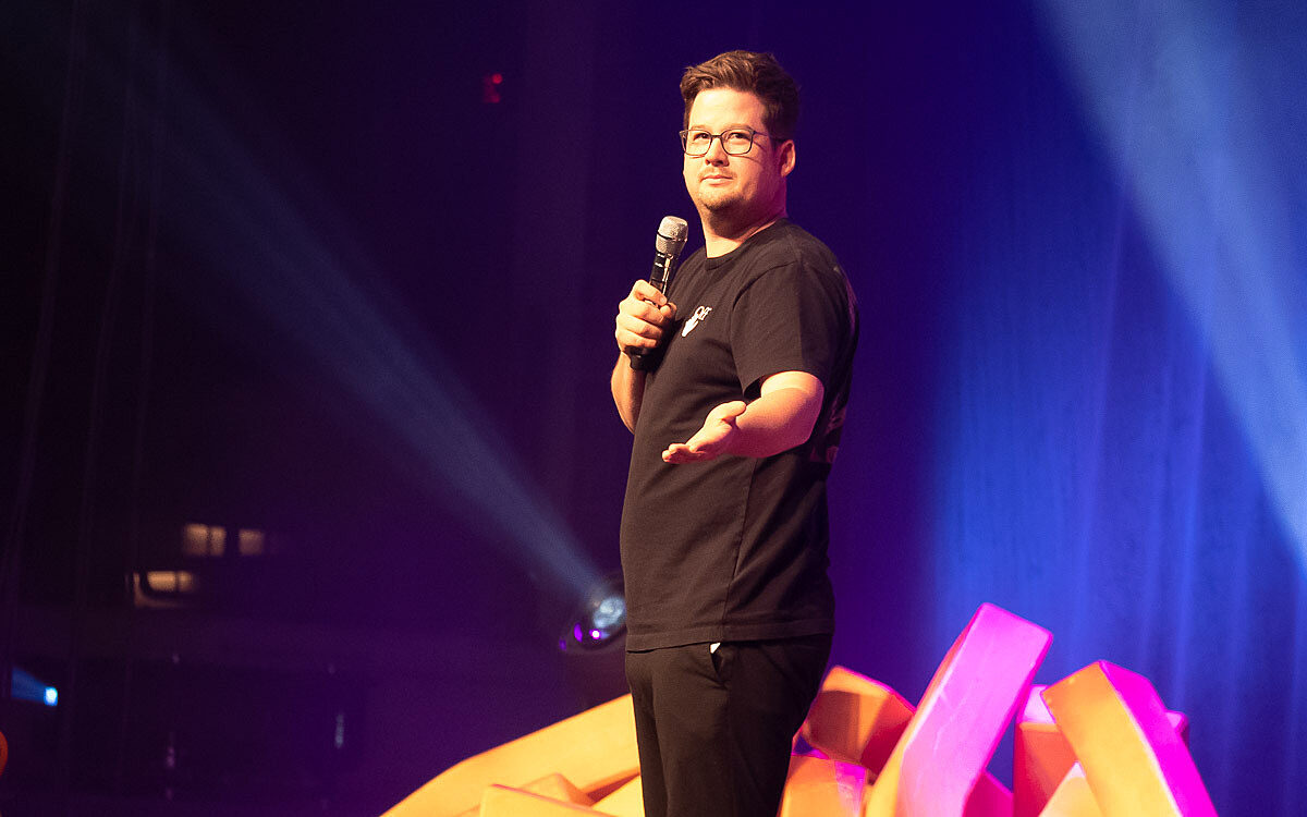 230521 Chris Tall 01 230521 Chris Tall 01