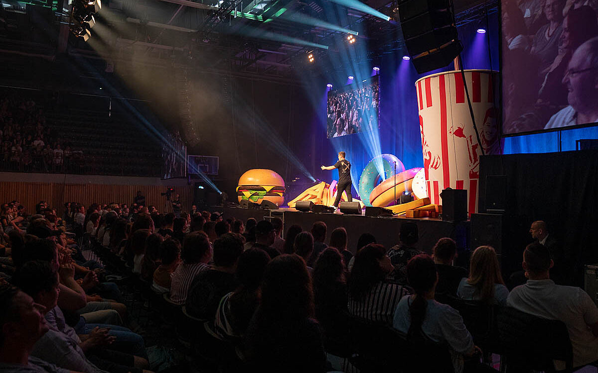 230521 Chris Tall 04 2 230521 Chris Tall 04 2