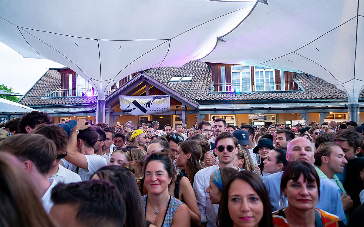 230723 wein am stein 2 18 230723 wein am stein 2 18