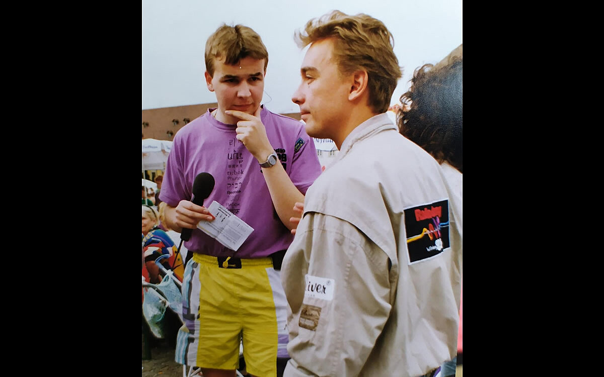 Charlie mit Kollegen zur Anfangszeit Charlie mit Kollegen zur Anfangszeit