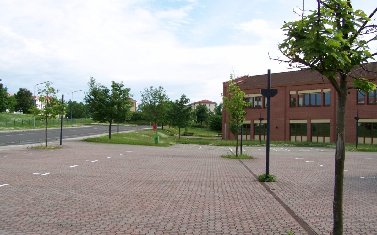 Leighton 052 Leighton 052