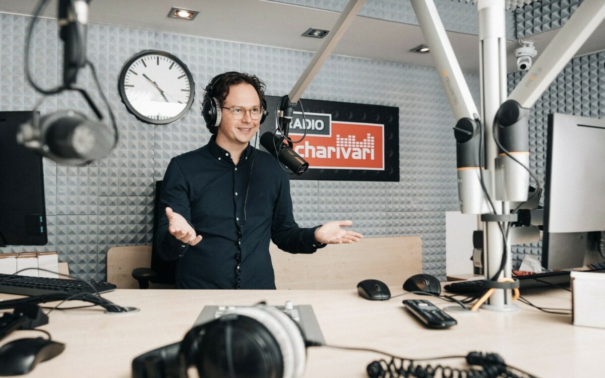 Charivari Moderator Andre Kessler 2 Charivari Moderator Andre Kessler 2