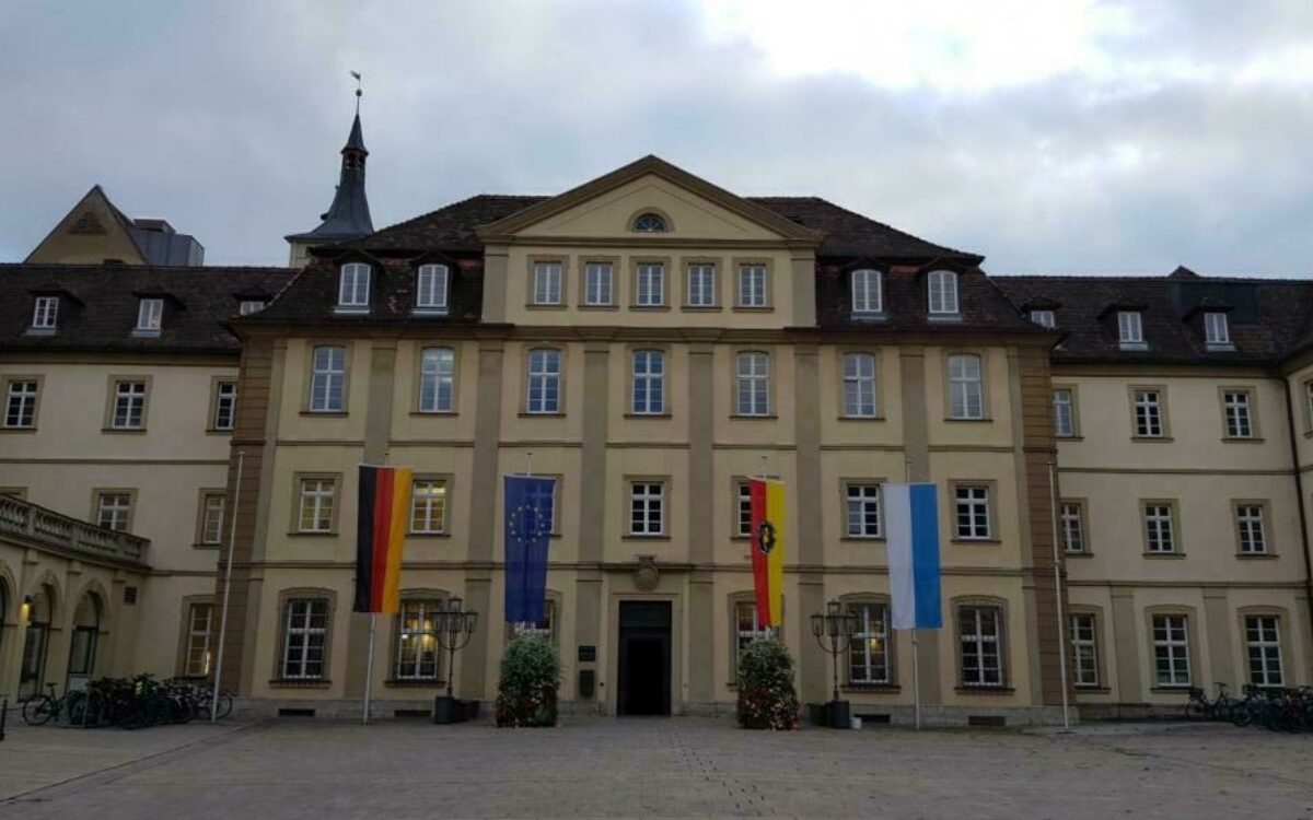 1607662296rathaus innenhof wrrzburg fh 2019 1607662296rathaus innenhof wrrzburg fh 2019