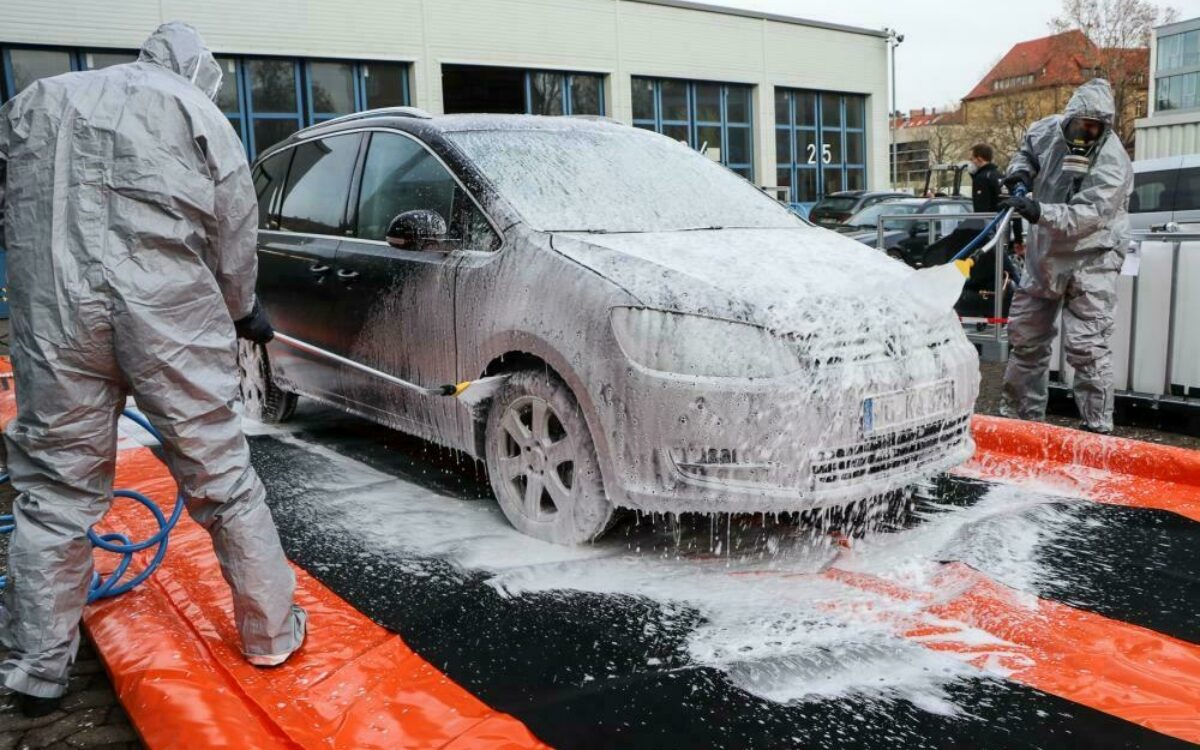 1612259579schweinepest durchfahrtsschleuse foto christian weir 1612259579schweinepest durchfahrtsschleuse foto christian weir