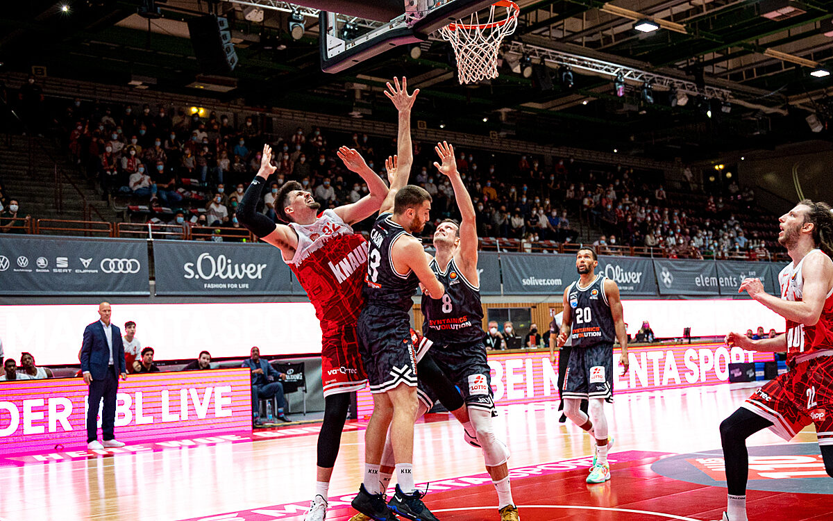 2021 10 03 s Oliver Baskets 17 2021 10 03 s Oliver Baskets 17