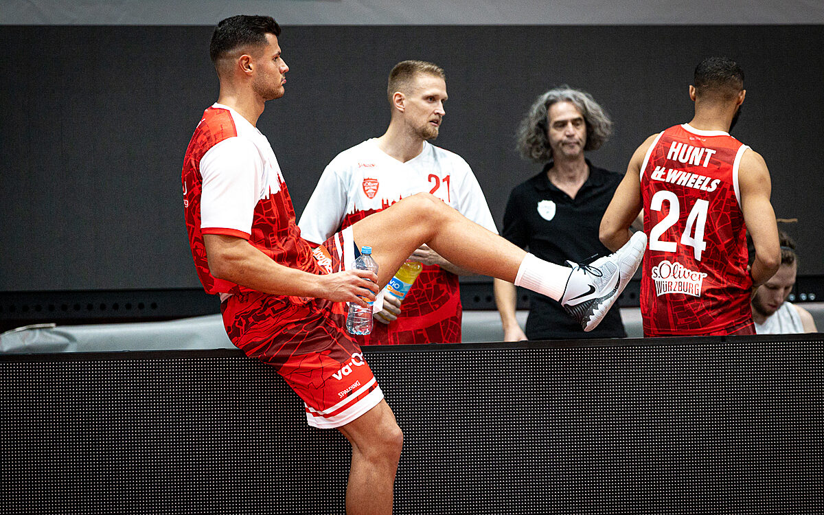 2021 11 02 s Oliver Baskets 23 2021 11 02 s Oliver Baskets 23