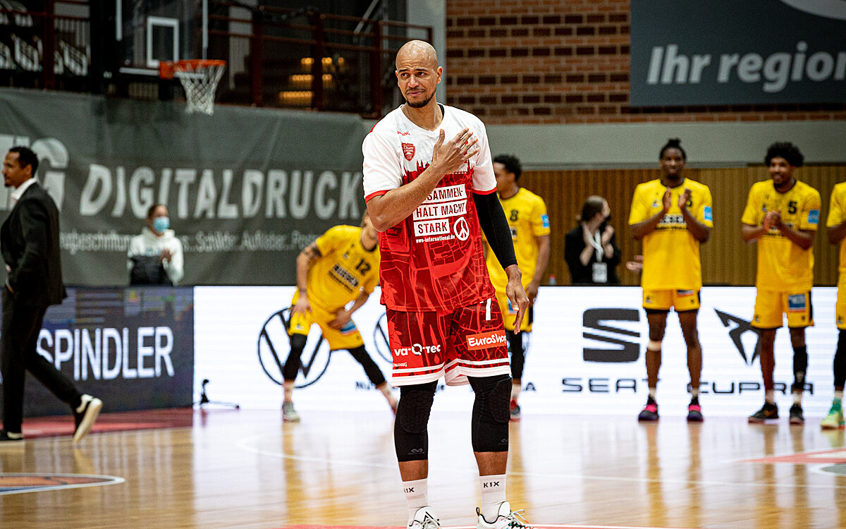 2022 04 26 s Oliver Baskets 455 2022 04 26 s Oliver Baskets 455