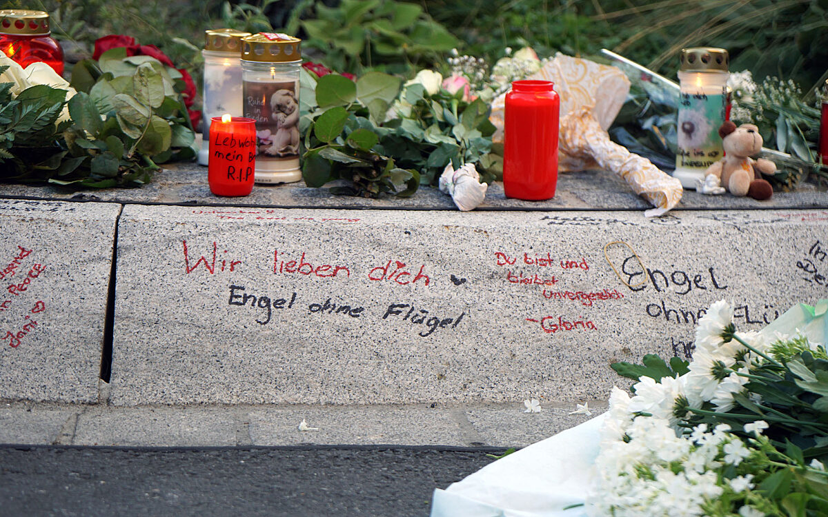 2023 09 19 Trauerbotschaften fuer getoeteten Wuerzburger Stift Haug 2023 09 19 Trauerbotschaften fuer getoeteten Wuerzburger Stift Haug