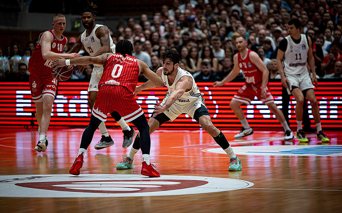 Würzburg Baskets Bayern München Otis Livingston 2023-2024 Würzburg Baskets Bayern München Otis Livingston 2023-2024