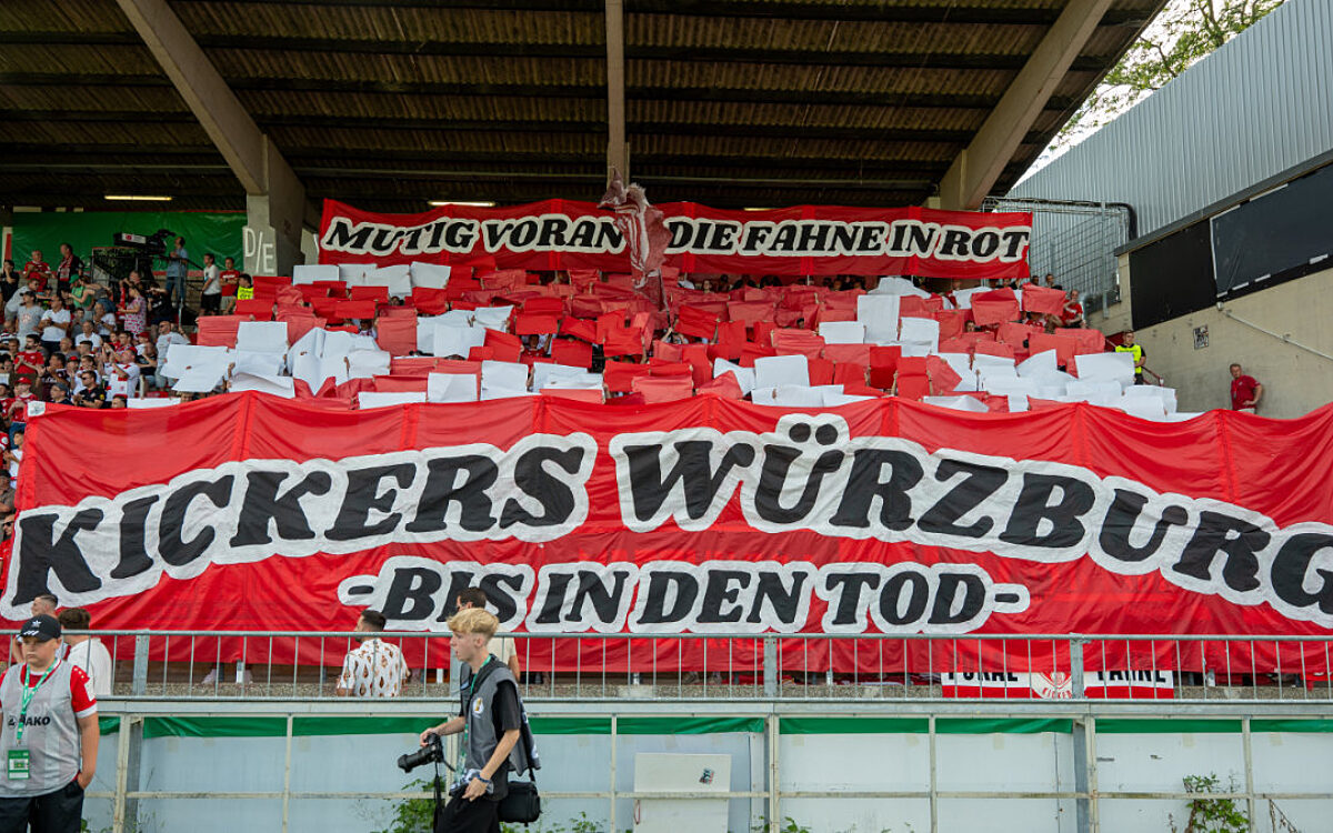 Würzburger Kickers Choreo gegen Hoffenheim Würzburger Kickers Choreo gegen Hoffenheim