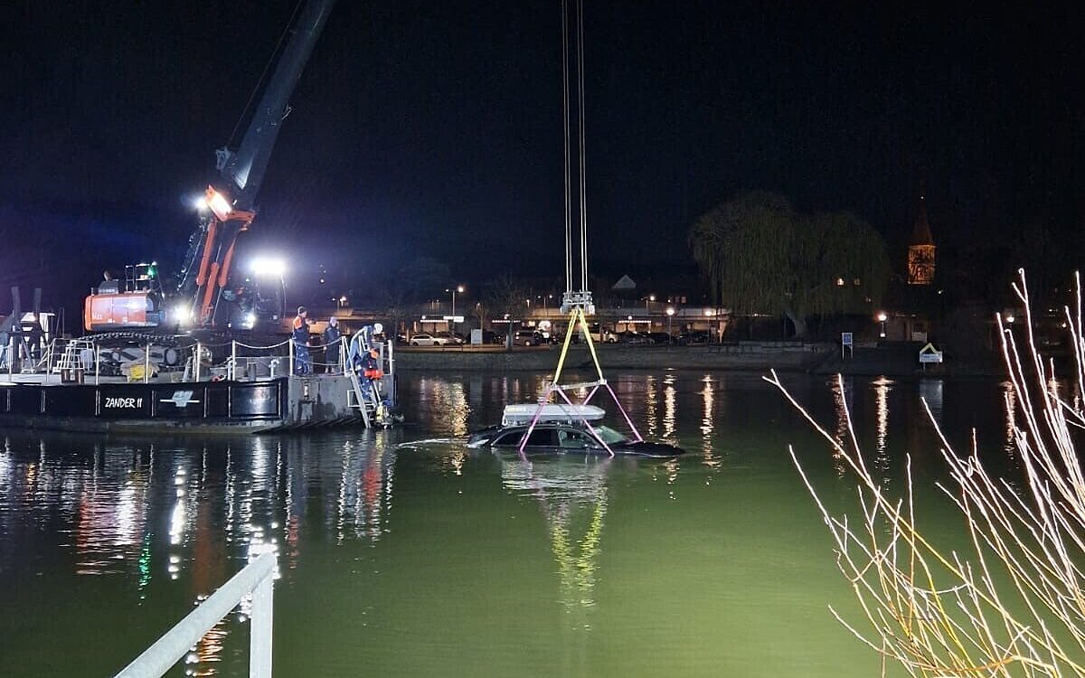 Auto in Main Heidingsfeld Auto in Main Heidingsfeld