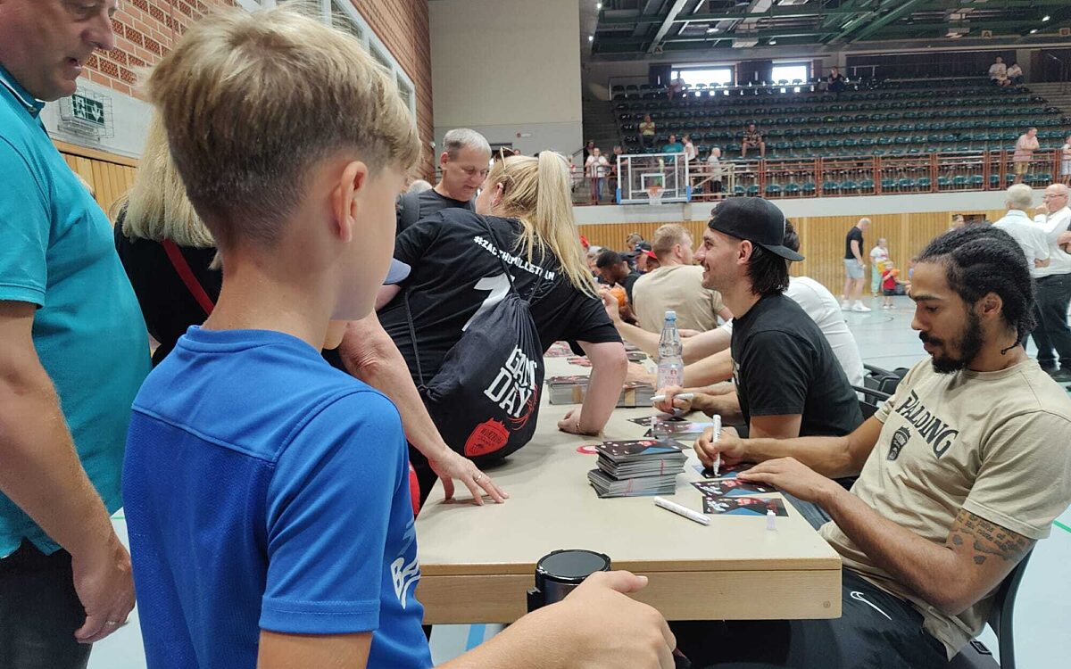 Würzburger Baskets Testspielsieg gegen Istanbul 4 Würzburger Baskets Testspielsieg gegen Istanbul 4