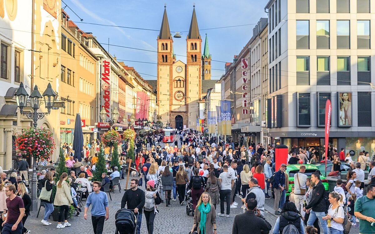 Mantelsonntag in der Innenstadt Mantelsonntag in der Innenstadt