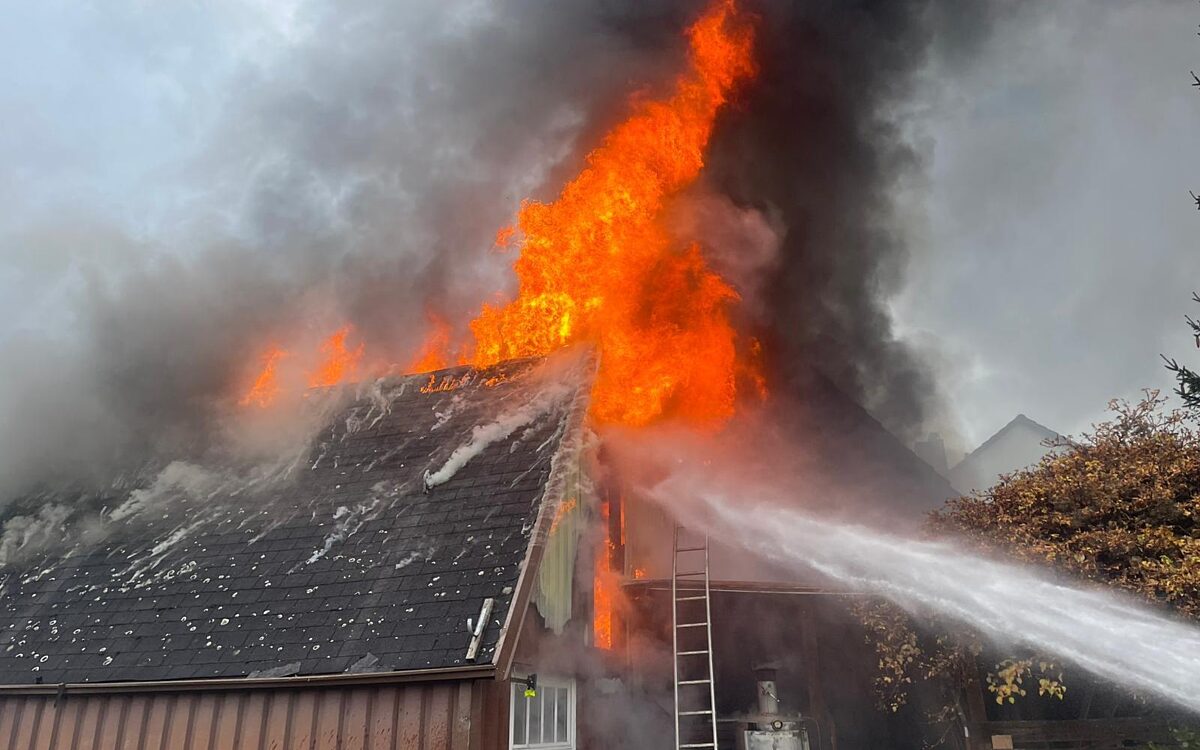Brand in einer Scheune Gemuenden Brand in einer Scheune Gemuenden