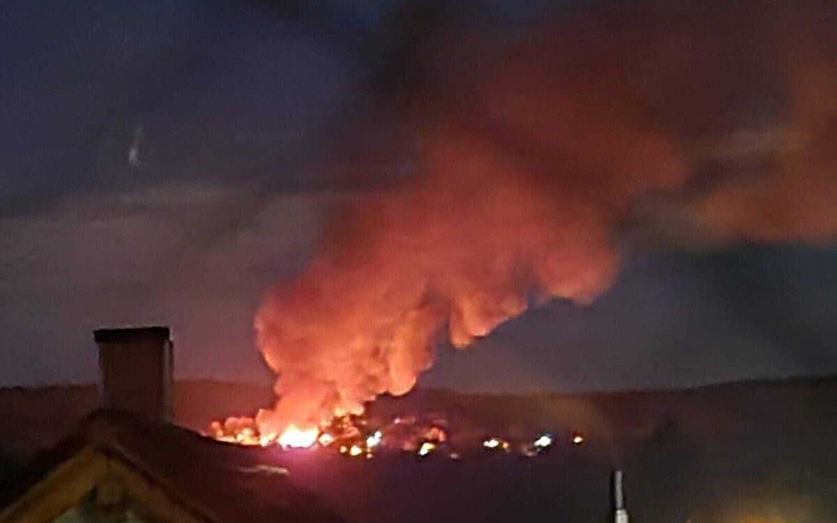 Brennendes Sägewerk in Gemünden Brennendes Sägewerk in Gemünden