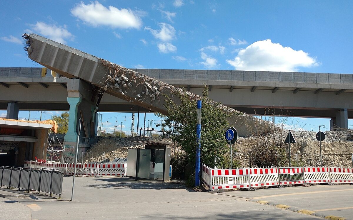 Bruecke Abriss Baustelle