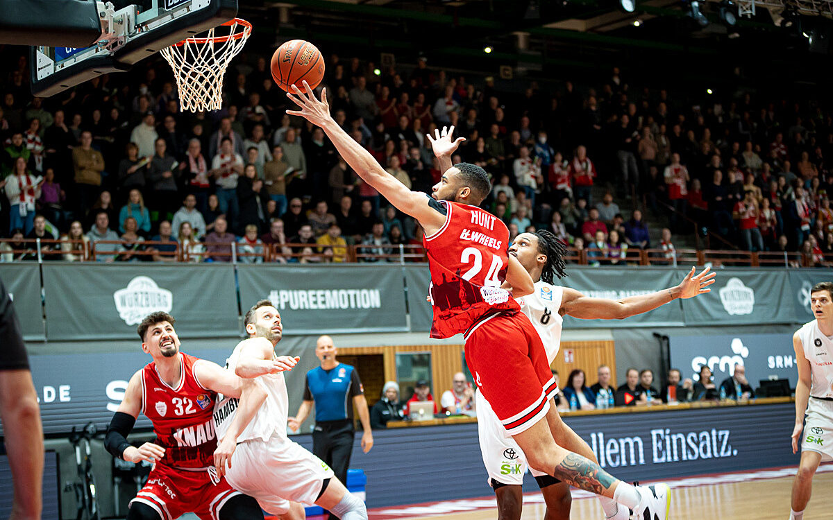 Cameron Hunt Wuerzburg Baskets gegen Hamburg Saison 22 23 Cameron Hunt Wuerzburg Baskets gegen Hamburg Saison 22 23