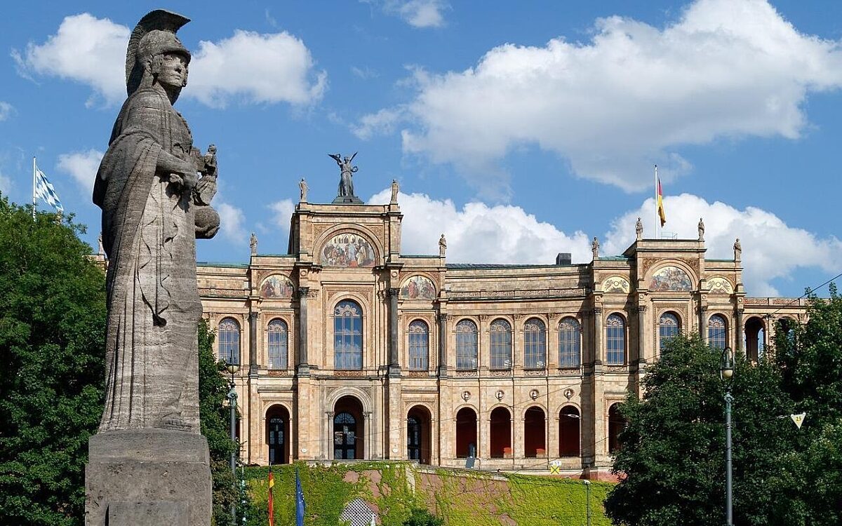 Das Maximilianeum Das Maximilianeum